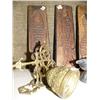 Image 4 : Lot of 5 carved wood wall hangings, 3 pewter pieces and a brass door bell (232)
