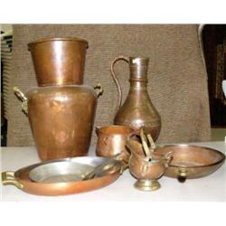 Lot of 8: copper jug, urn and pans (232)