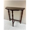 Image 1 : Half Moon Wooden Table