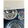 Image 2 : Pyrex, Marinex, & Fire King Bowls & More