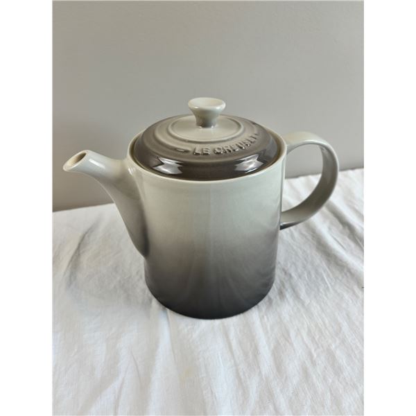 Le Creuset (Nutmeg) 1.3 LTR Tea Pot