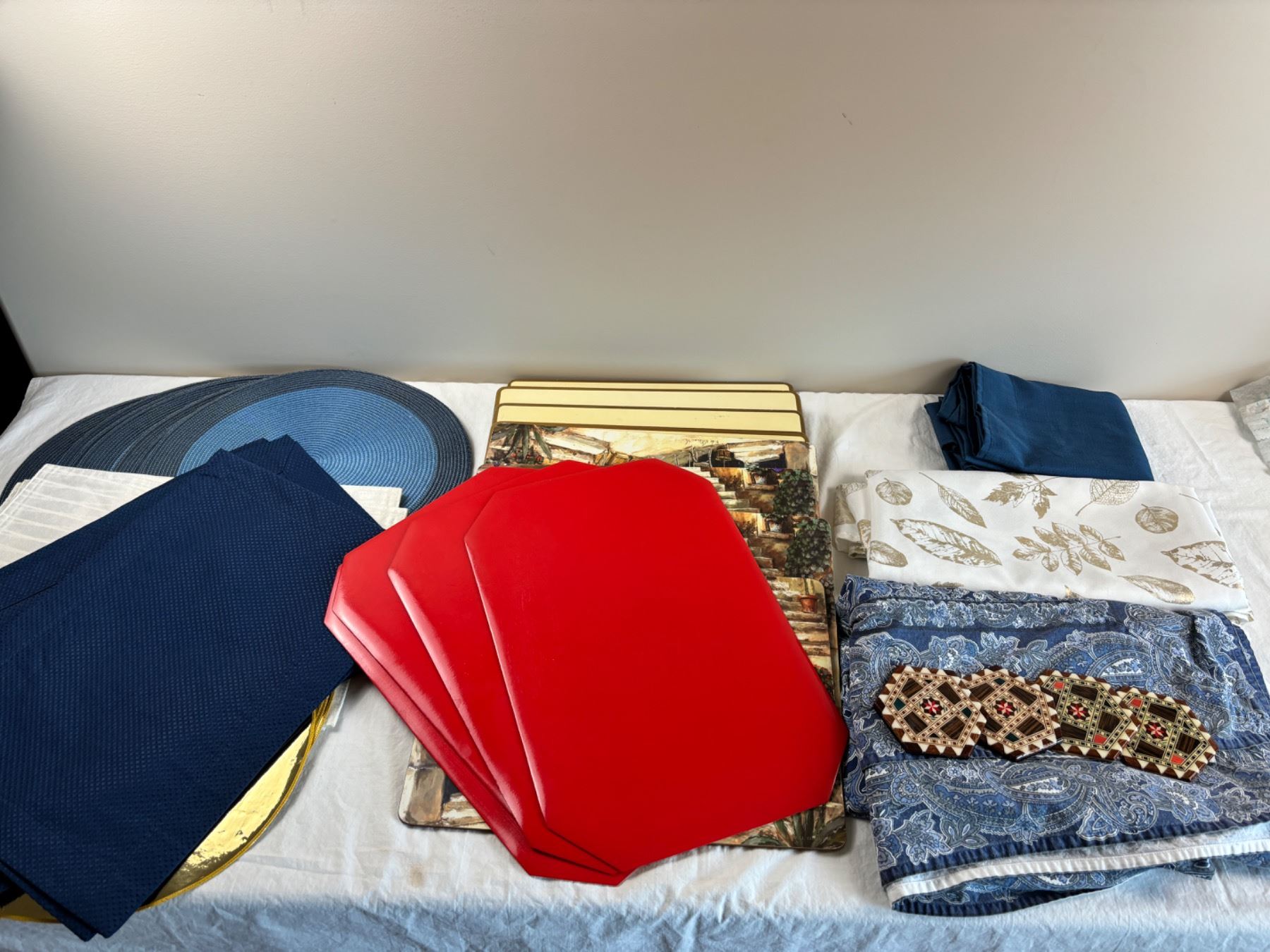 Assorted Placemats & Table Linens - Sunrise Estate Services Ltd
