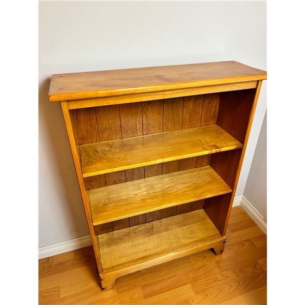 Villas Bookshelf