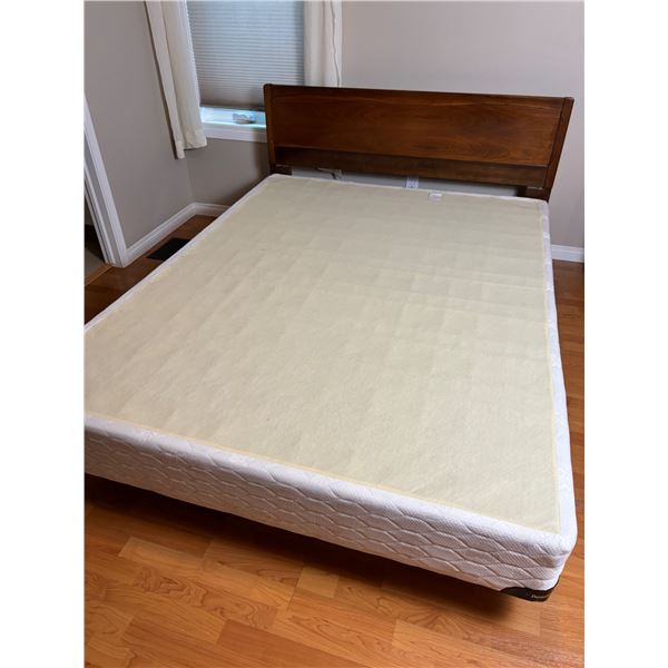 Queen Bed Frame & Boxspring