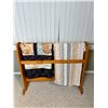 Image 1 : Quilt Rack with 2 Blankets
