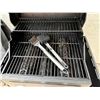 Image 3 : Dyna-Glo Propane BBQ with Cover