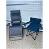 Image 1 : 2 Folding Chairs