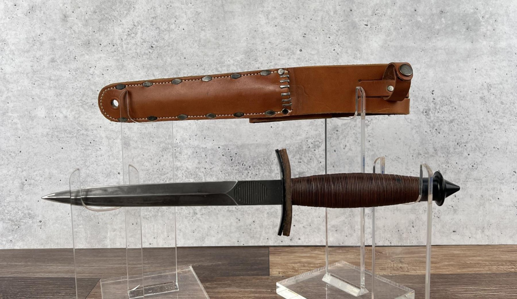 V42 WW2 Special Forces V42 Stiletto Knife Dagger