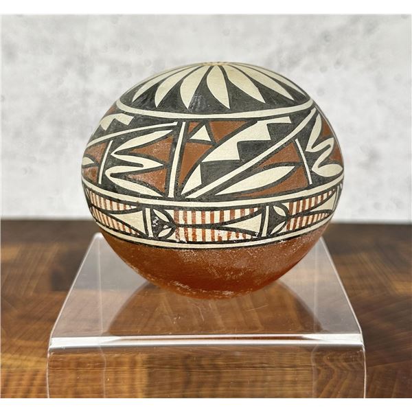 Mary Small Jemez Pueblo Seed Pot