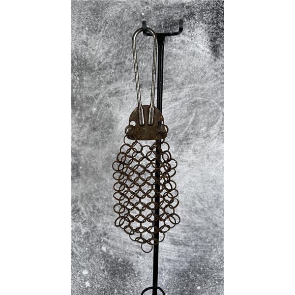 Antique Pot Scrubber