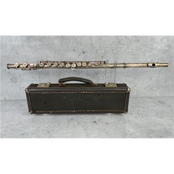 F.A. Reynolds Medalist Flute With Case