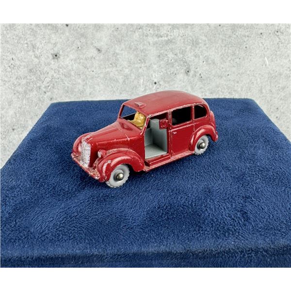Matchbox Lesney No 17 Austin Metropolitan Taxi