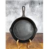 Image 1 : Griswold Number 8 704F Cast Iron Frying Pan