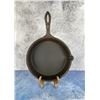 Image 1 : Ornate Handle Number 10 Cast Iron Skillet