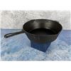 Image 2 : Favorite Piqua Ware 8 1/2 Cast Iron Skillet