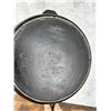 Image 3 : Lodge Number 12 SK Cast Iron Skillet D