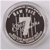 Image 3 : MICKEY MANTLE BASEBALL & .999 SILVER COIN W/ CASE