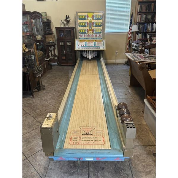 Chicago Coin's Royal Crown Bowler Arcade Game