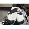 Image 1 : 6 Pairs Of XL Winter Mitts