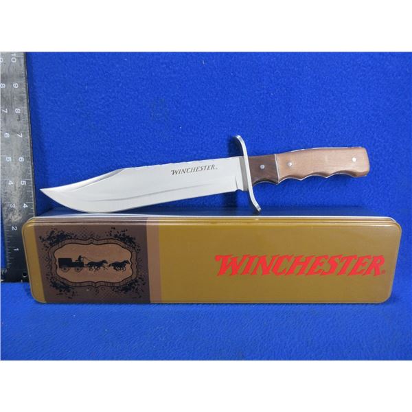 Winchester Fixed Blade Knife in Tin Display Case