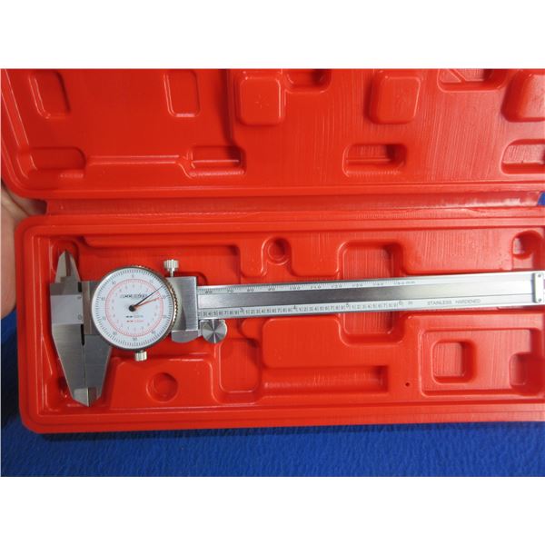 Accusize Dial Caliper in Hard Plastic Case