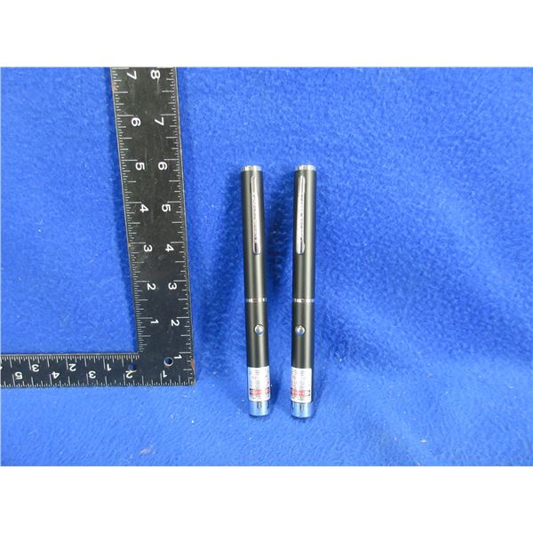 NEW - 2 Laser Pointers - Red - 2 AAA Batteries