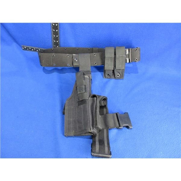 Eagle Industries Tactical Belt with Drop Leg Holster - Size L