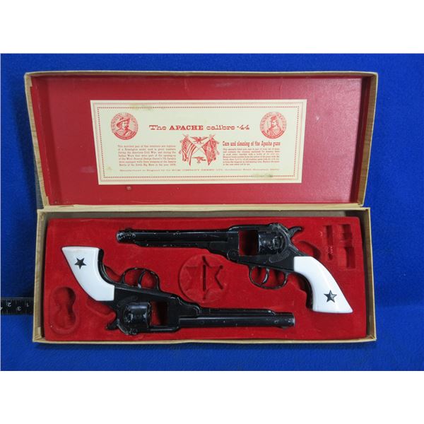 Vintage Matched Pair Cap Guns - The Apache Calibre .44