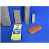 Image 3 : 4 Assorted Sharpening Stones