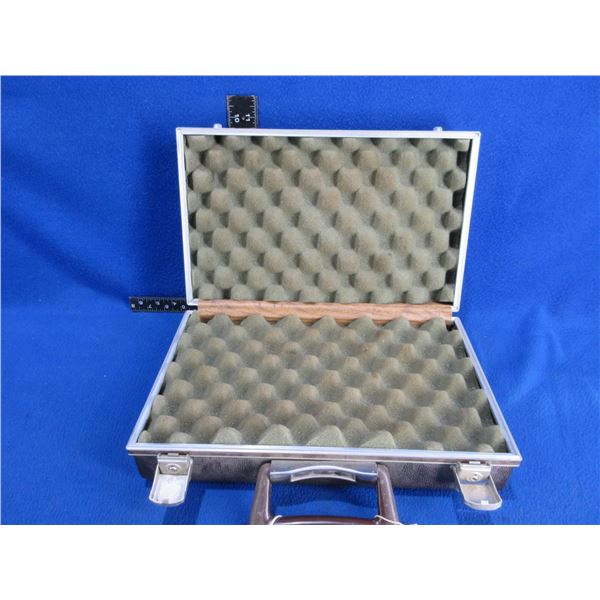 Vintage Challanger Pistol Hard Case - No Key