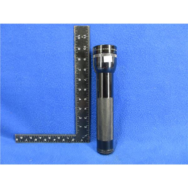 Mag-Lite Flashlight by Mag Instrument Ontario, California