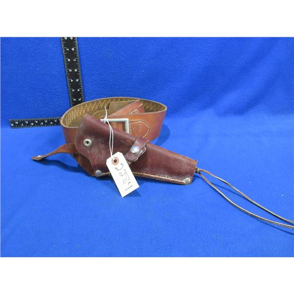 Hunter 158 MED Leather Belt with Leather Holster - RH