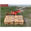 Image 1 : CLAY PIGEONS AND THROWER, LOT