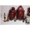 Image 2 : Tray lot of Japanese collectibles including two wooden wall masks, small wooden carving, clay mudmen