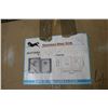 Image 2 : Stainless steel sink no. SU3120D2 from Olisebglobal.com, appears new in box, although box has storag