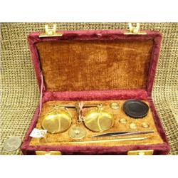 Gold scale with weights (2)