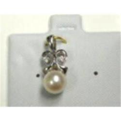 Cultured pearl and diamond pendant 14k white gold: Cultured pearl (spherical, 7mm, good luster and t