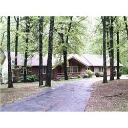 228 Elk Valley Dr., Nixa, MO