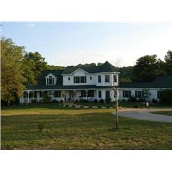 134 Meadowbrook Ln, Walnut Shade, MO.