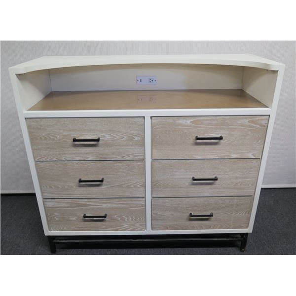 SmartStuff 5321001 Curved Dresser w/ 6 Drawers & Hutch Top w/ Outlet 48" x 18" x 44"H