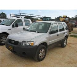 2005 FORD ESCAPE SUV