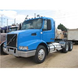 2002 VOLVO T/A TRUCK TRACTOR