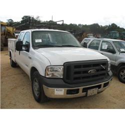 2005 FORD F250 S/A CREW CAB SERVICE TRUCK