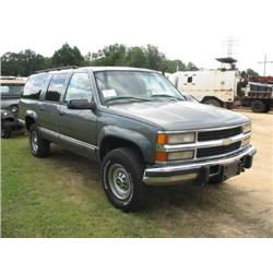 1999 CHEVY 2500 SUBURBAN 4 DOOR SUV