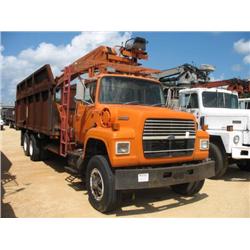 1990 L9000 FORD T/A TRASH DUMP