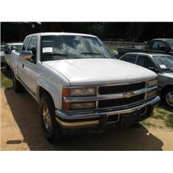 1994 CHEVROLET 2500 EXTENDED CAB 4X4 PICK UP