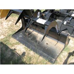 (UNUSED) 2006 VERSATECH GRAPPLE BUCKET W/ UNIVERSAL QUICK ATTACH