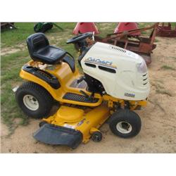 CUB CADET LT 1024 RIDING MOWER