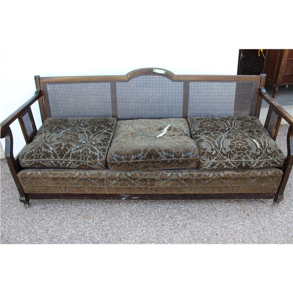 ** Antique Kroehler Rattan Upholstered Pull Out Bed (Wear on Cushions, Heavy) - Some Wear - 79" Long