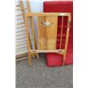 Image 2 : ** Vintage Wooden Crib w/Mattress